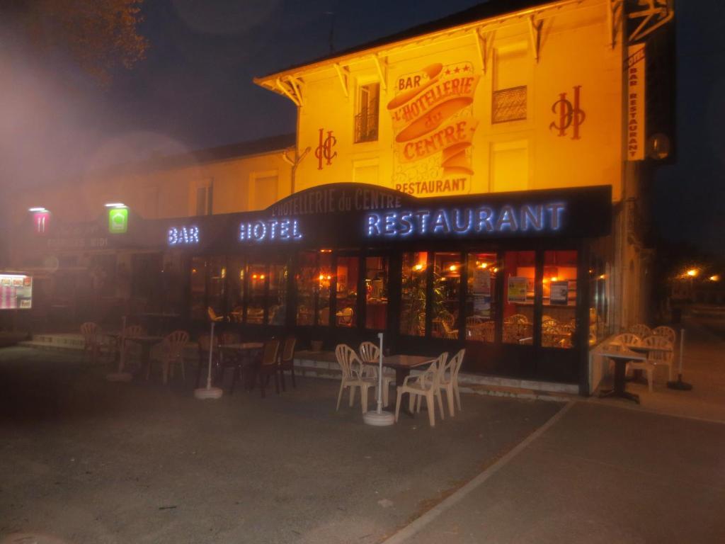 Hotellerie Du Centre Salies-du-Salat Exteriör bild